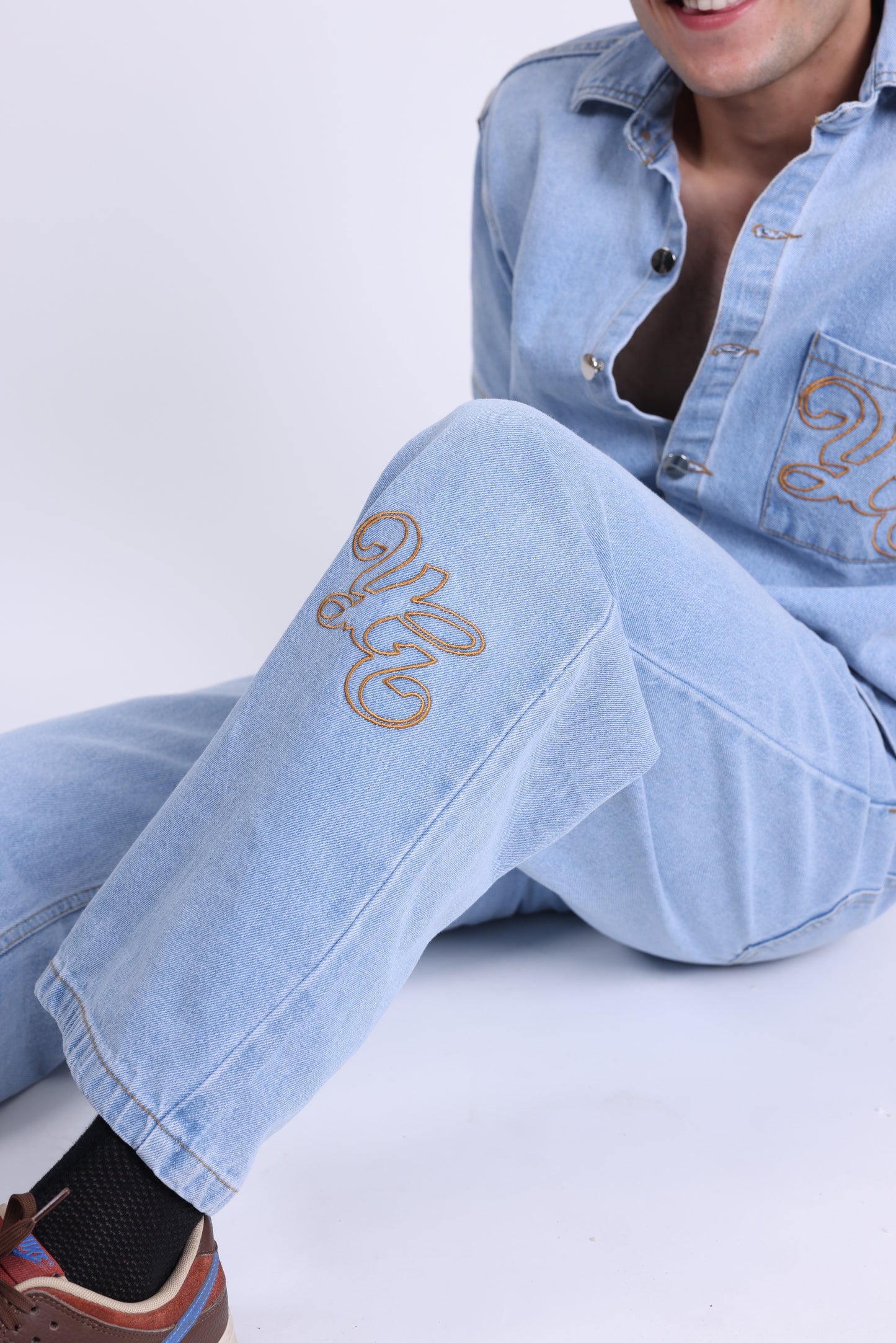 WIDE-LEG DENIM PANTS