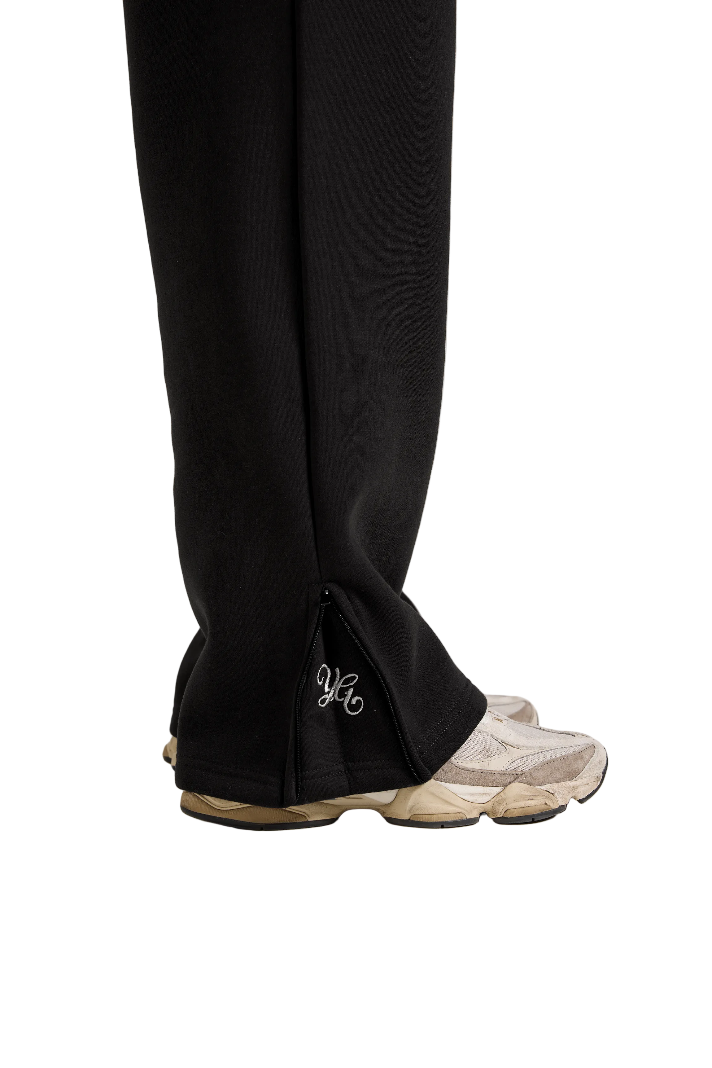 FLARED SWEATPANTS - BLACK