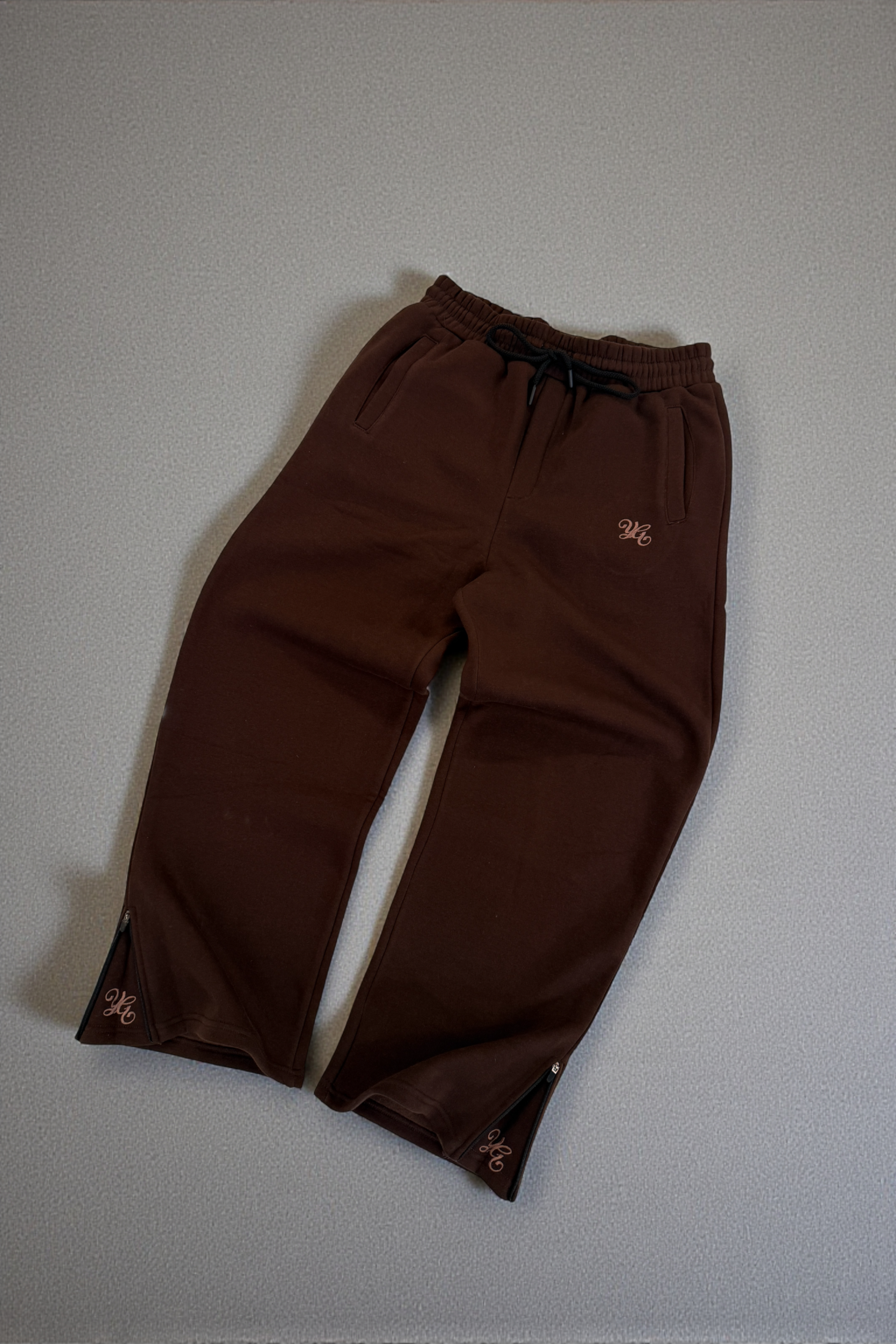 FLARED SWEATPANTS - MOCHA