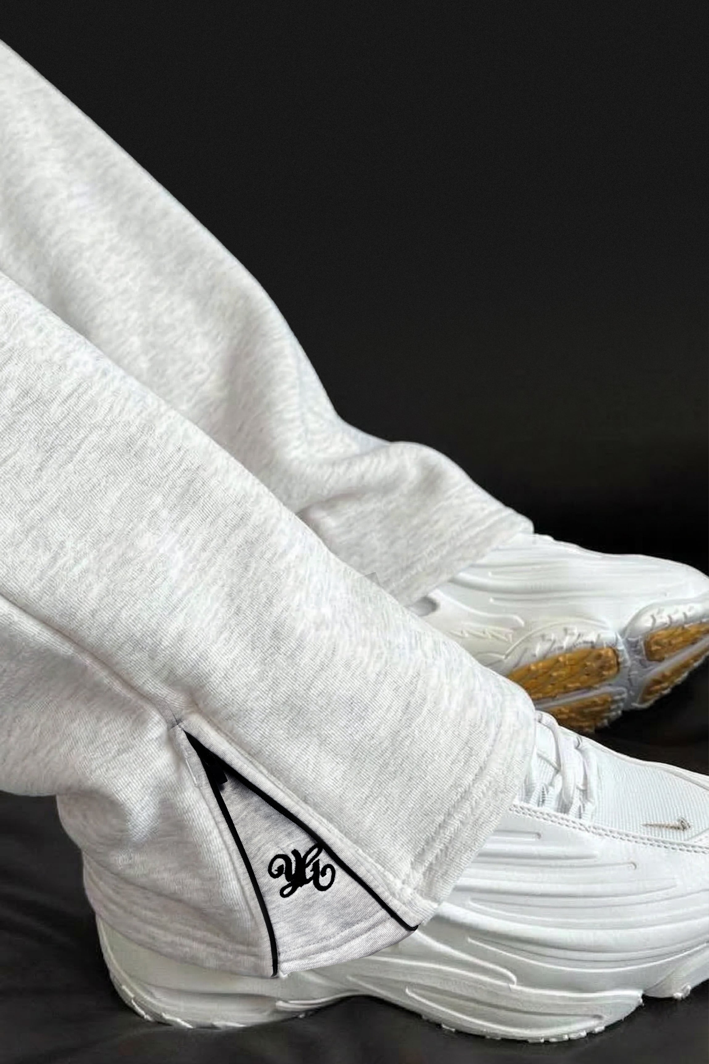 FLARED SWEATPANTS - WHITE