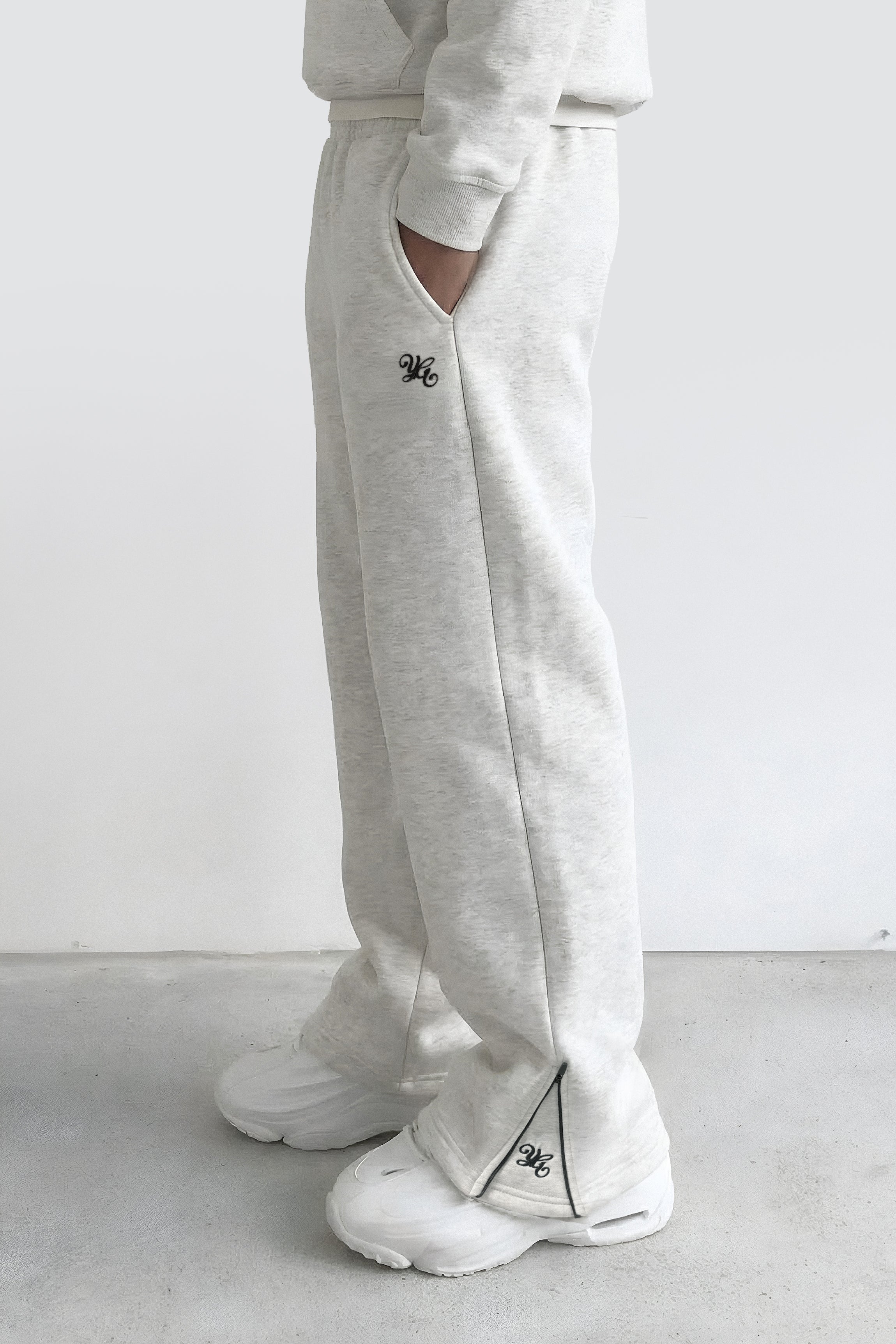 FLARED SWEATPANTS - WHITE